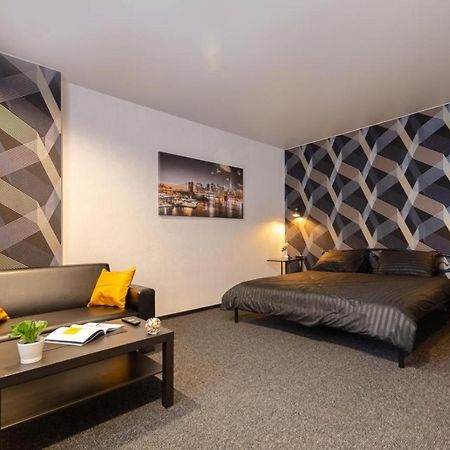 Samira 2 Apartment Kiev Bagian luar foto