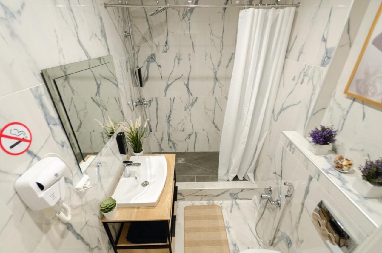 Samira 2 Apartment Kiev Bagian luar foto